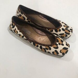 Hype energy collection animal print flats 7.5